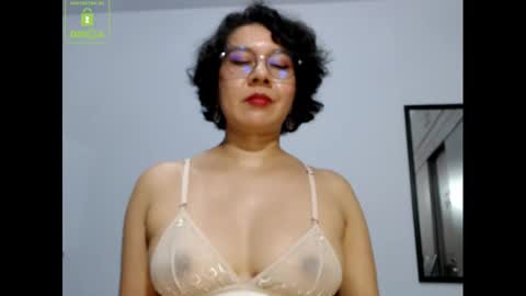 Snapshot of eva_rain01 chatting on 12.14.24 Eva online show from 12.14.24