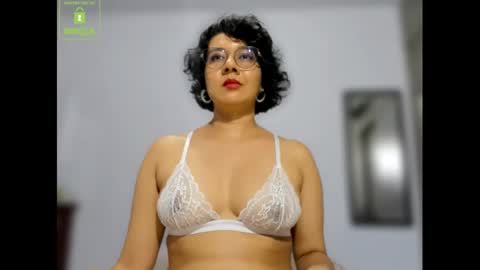 Snapshot of eva_rain01 chatting on 12.19.24 Eva online show from 12.19.24