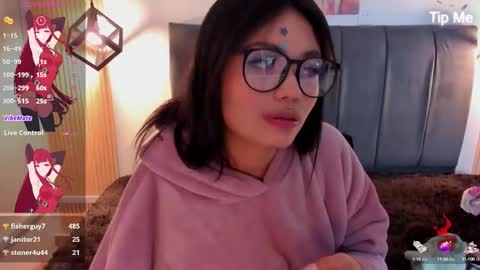 Eva   Emily online show from 10.08.25