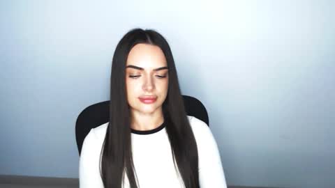 Eva online show from 11.22.25