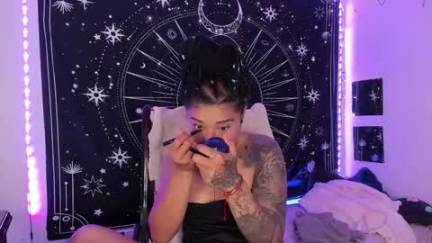 Eva  online show from 11.25.25