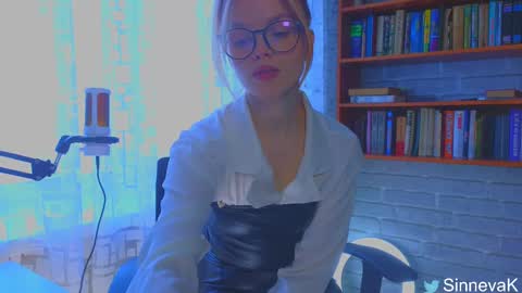 Hi there i am Eva and i wish create a nice community with you so join my Ticket Show for more pleasure online show from 02.23.25