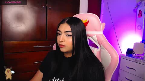 Eva  online show from 01.06.25