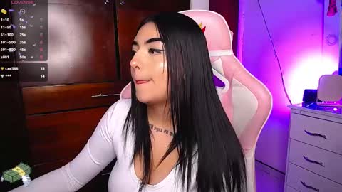 Eva  online show from 02.08.25