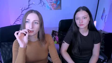 Snapshot of eva_smiith_ chatting on 10.14.25 Eva online show from 10.14.25