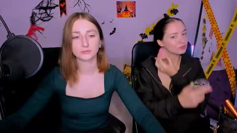 Snapshot of eva_smiith_ chatting on 10.29.25 Eva online show from 10.29.25