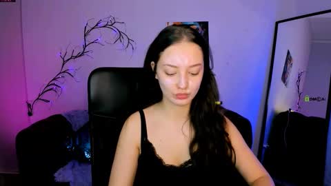 Snapshot of eva_smiith_ chatting on 11.07.25 Eva online show from 11.07.25