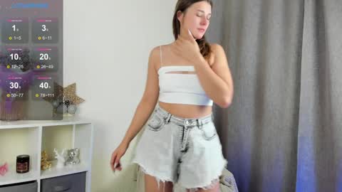 Snapshot of eva_toy chatting on 12.22.24 eva_toy online show from 12.22.24