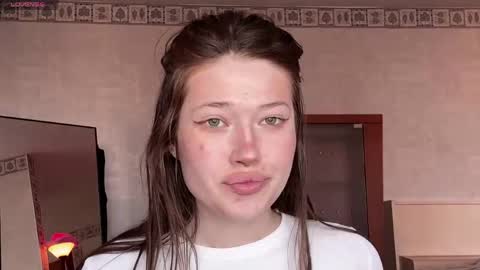 eva varnerr online show from 04.19.26