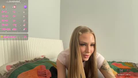 Snapshot of eva_vex chatting on 04.27.26 Hello Im Eva online show from 04.27.26