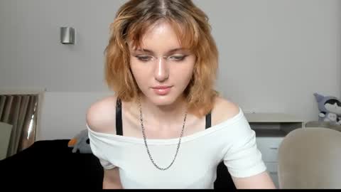 Snapshot of eva_vv chatting on 06.15.26 Eva online show from 06.15.26
