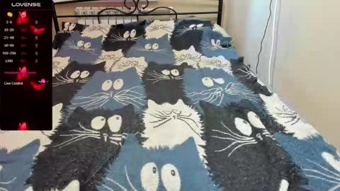 Snapshot of eva_zero chatting on 10.02.25 Eva online show from 10.02.25