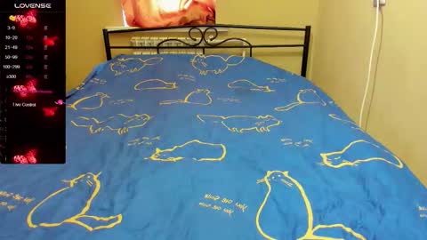 Snapshot of eva_zero chatting on 10.06.25 Eva online show from 10.06.25