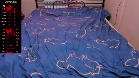 Snapshot of eva_zero chatting on 11.04.25 Eva online show from 11.04.25