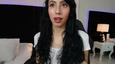 EVA CLOEE online show from 09.30.25