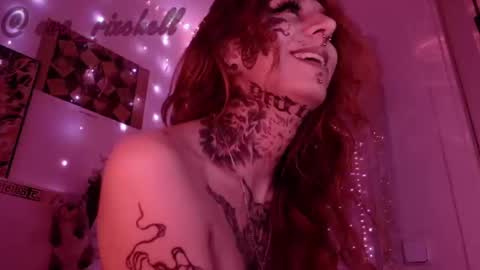 Snapshot of evaandskate chatting on 02.04.26 eva rixchell INSTRAGAM online show from 02.04.26