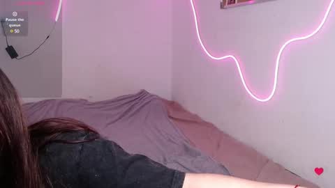 Snapshot of evaandtommi chatting on 12.23.24 eva and tommie online show from 12.23.24