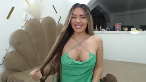 EvaBomb online show from 12.11.24