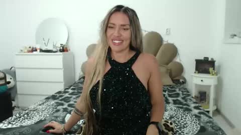 EvaBomb online show from 09.10.25