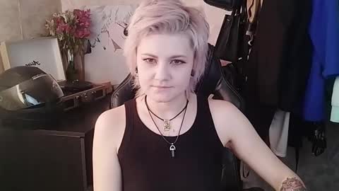 Eva Brownie online show from 02.24.25