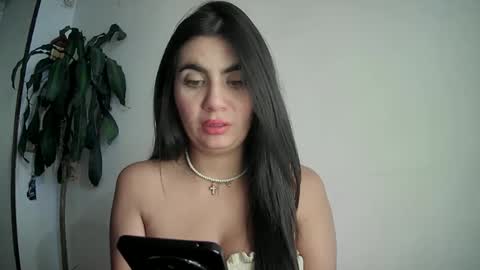 evacollins12 online show from 02.07.25