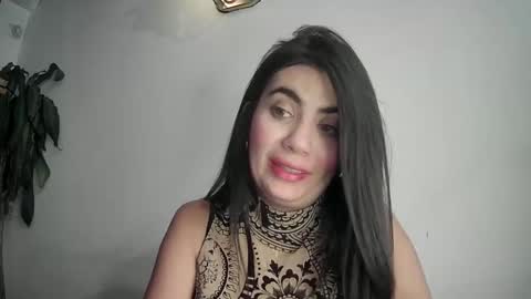 evacollins12 online show from 02.16.25