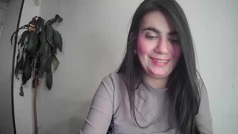 evacollins12 online show from 02.20.25
