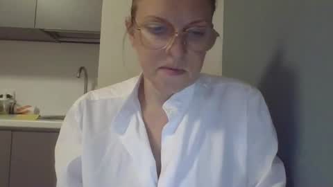 evaglad online show from 09.20.25