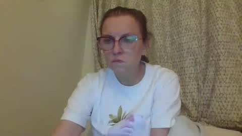 evaglad online show from 10.04.25