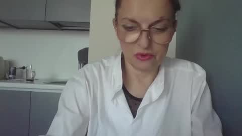 evaglad online show from 10.18.25