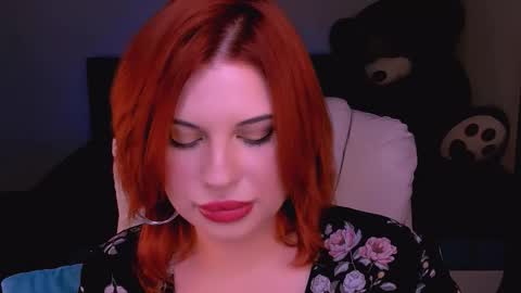 Snapshot of evaharve chatting on 11.15.25 Eva online show from 11.15.25