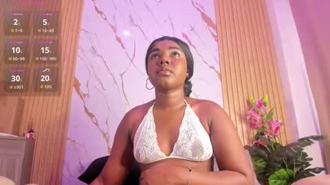 EvaJohnss online show from 10.06.25