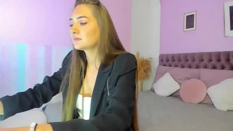 Snapshot of evalaniss chatting on 05.20.26 Eva online show from 05.20.26