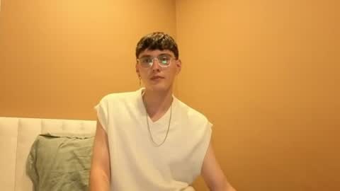 Snapshot of evan_blass3 chatting on 07.09.26 Evan online show from 07.09.26