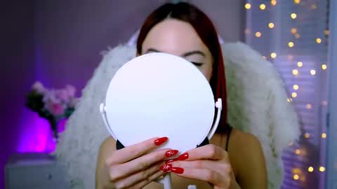 Eva  online show from 11.22.25