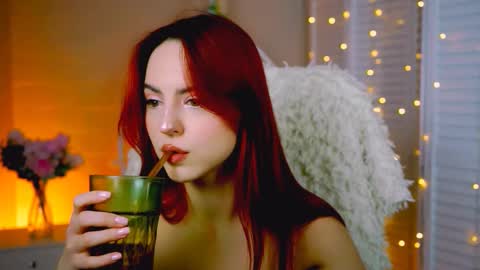 Eva  online show from 12.04.25