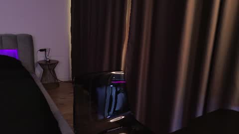 Snapshot of evanew_ chatting on 07.14.26 Eva online show from 07.14.26