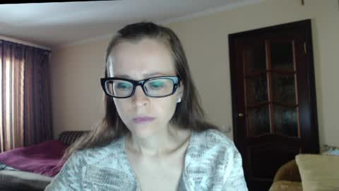 Snapshot of evangeline06 chatting on 04.28.26 YourMistress online show from 04.28.26