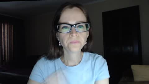 Snapshot of evangeline06 chatting on 05.13.26 YourMistress online show from 05.13.26