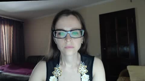 Snapshot of evangeline06 chatting on 05.21.26 YourMistress online show from 05.21.26