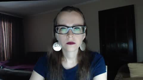 Snapshot of evangeline06 chatting on 06.01.26 YourMistress online show from 06.01.26