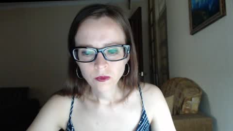 Snapshot of evangeline06 chatting on 06.05.26 YourMistress online show from 06.05.26