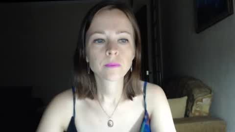 Snapshot of evangeline06 chatting on 06.26.26 YourMistress online show from 06.26.26
