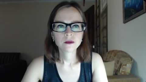 Snapshot of evangeline06 chatting on 07.08.26 YourMistress online show from 07.08.26