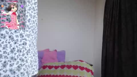 Snapshot of evangeline_lover chatting on 10.25.25 evangeline_lover online show from 10.25.25