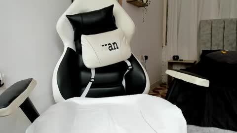 Evan online show from 09.27.25