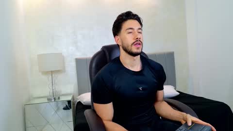 Snapshot of evans_opry1 chatting on 02.23.26 E V A N S online show from 02.23.26