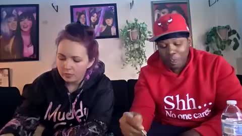 evanschris2048 online show from 10.25.25