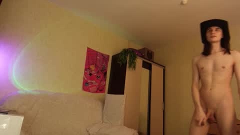 Snapshot of evanships chatting on 02.11.26 Evan online show from 02.11.26