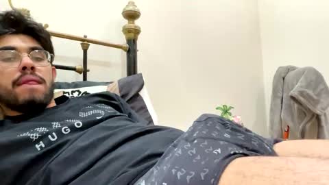 Snapshot of evansjacob chatting on 10.05.25 evansjacob online show from 10.05.25